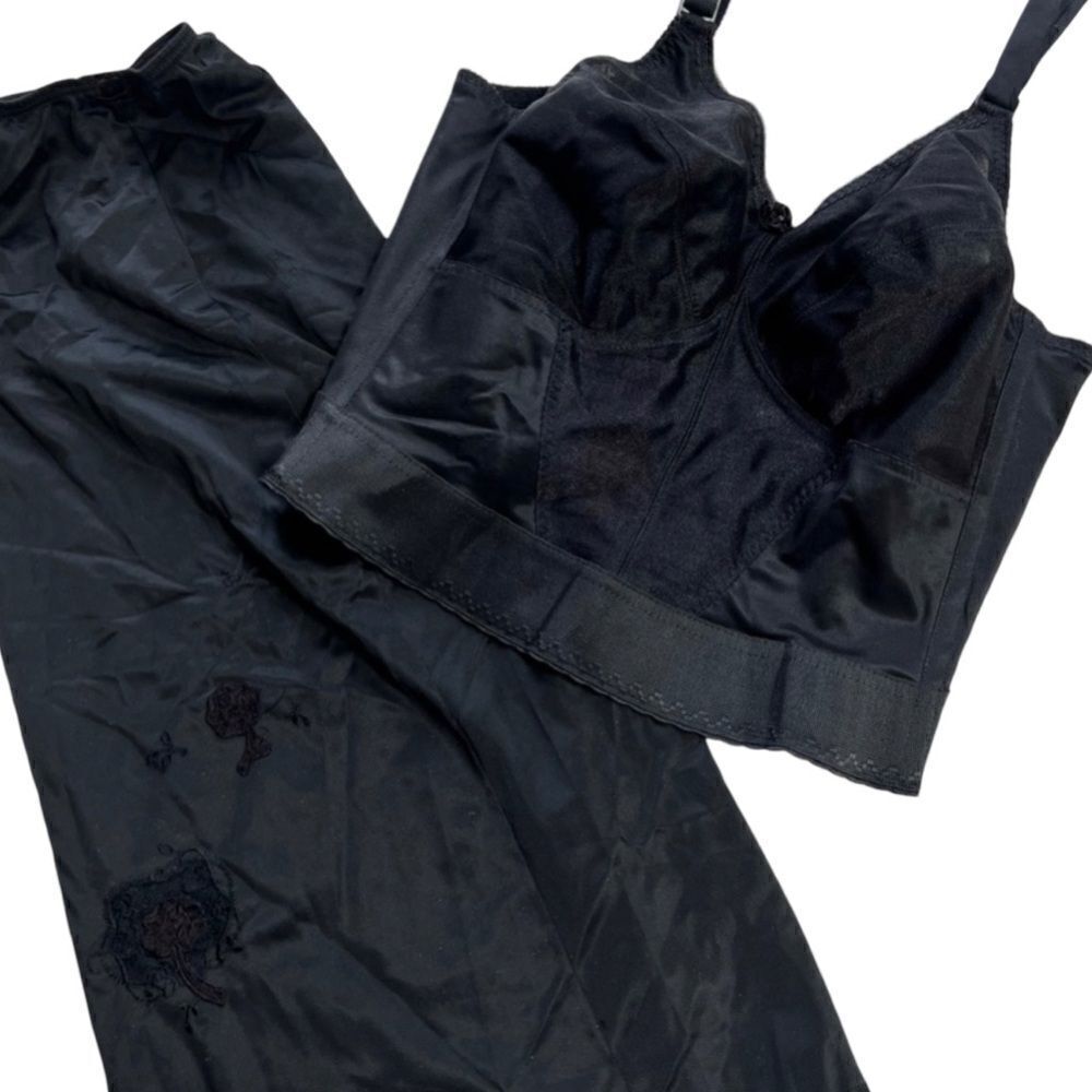 Gorgeous Vintage 50s Black Lace Hem Flower Cut Out Detail Skirt Dress Half Slip